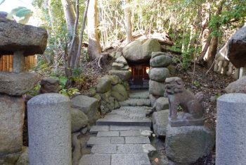 芦屋神社境内古墳